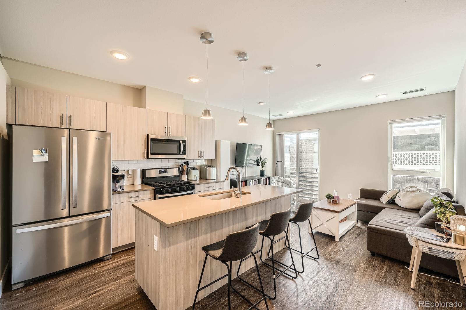 Photo of Listing #1720392