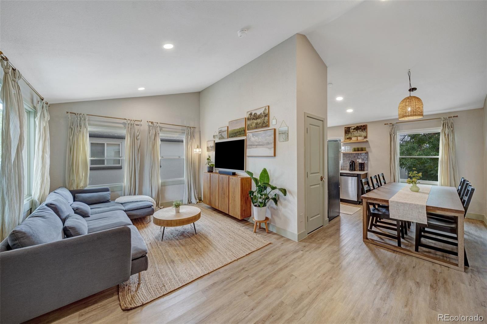 Photo of Listing #1742170