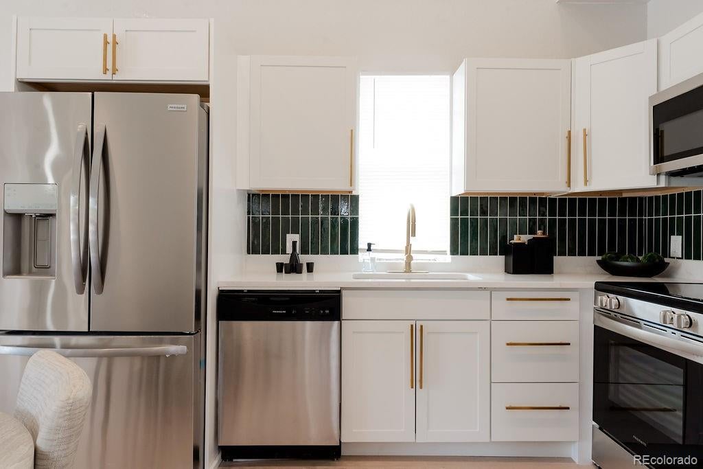 Photo of Listing #1825025