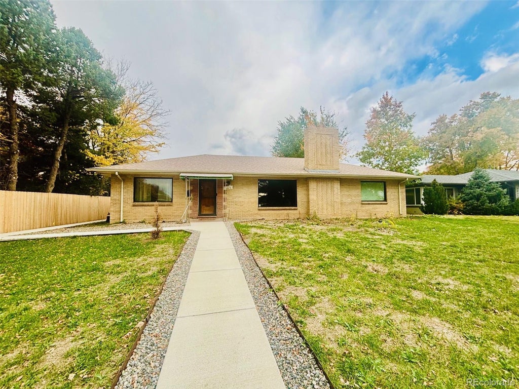 2015 Monaco Parkway, Denver