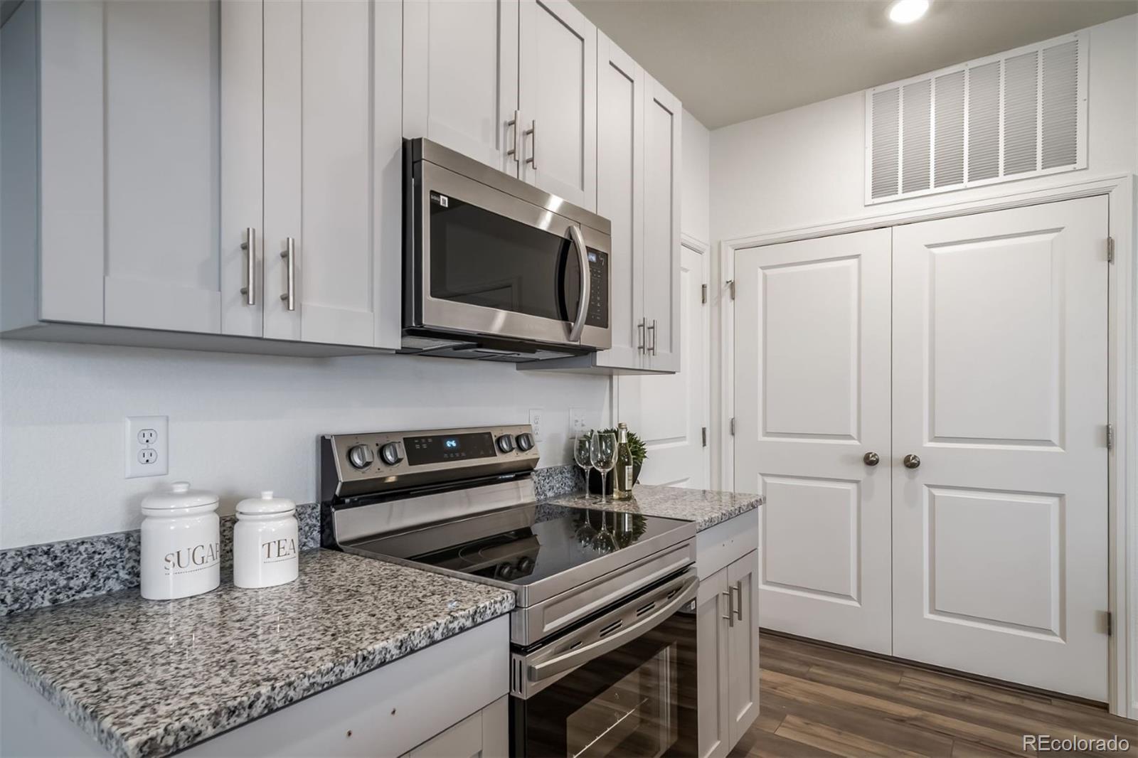 Photo of Listing #1879452