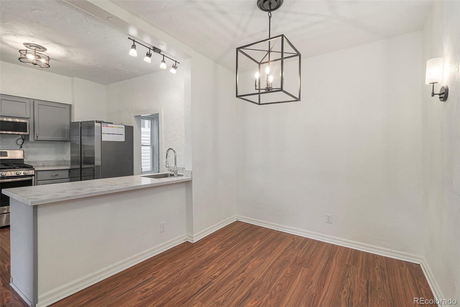 Photo of Listing #1891228