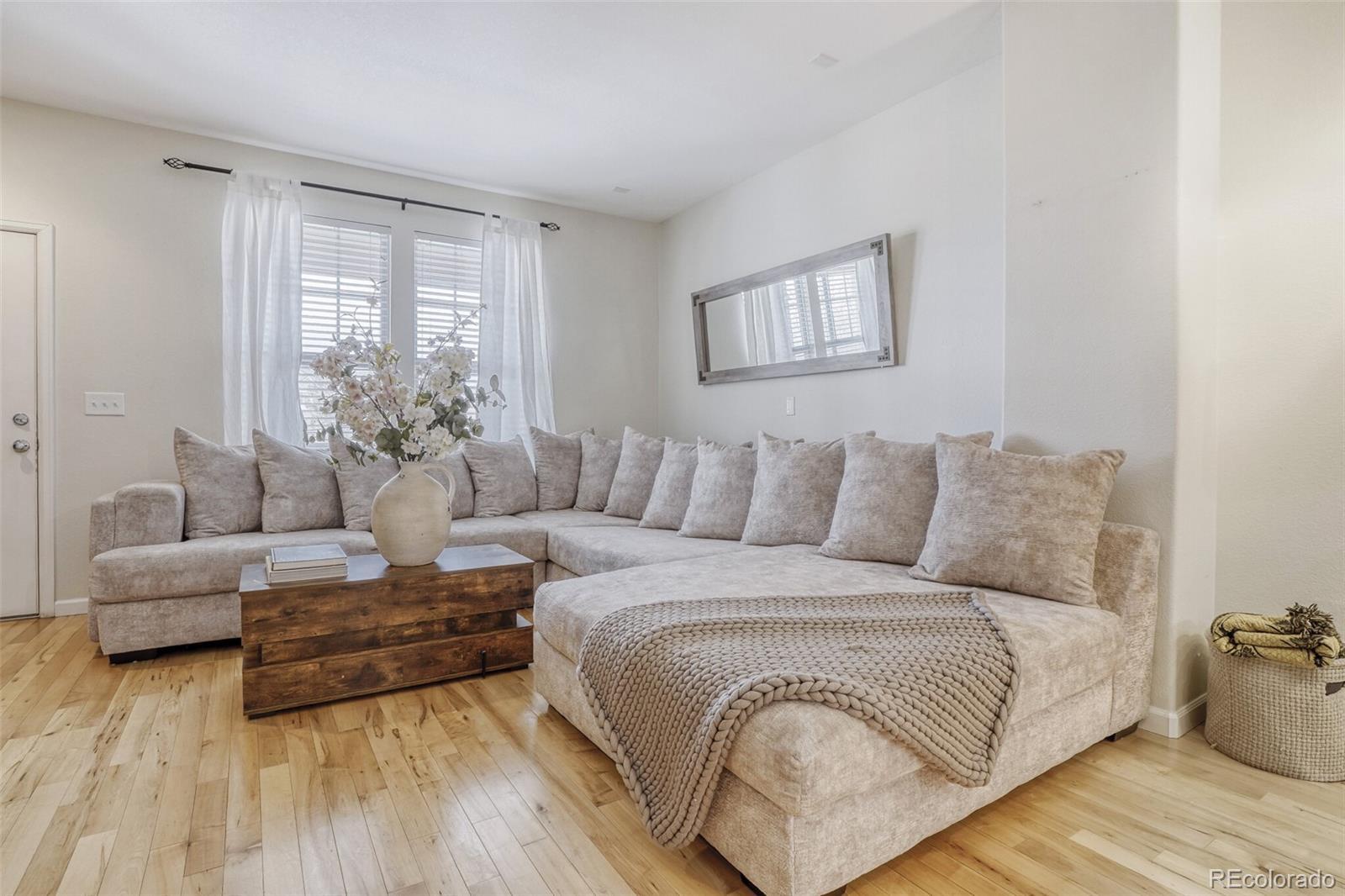 Photo of Listing #1894209