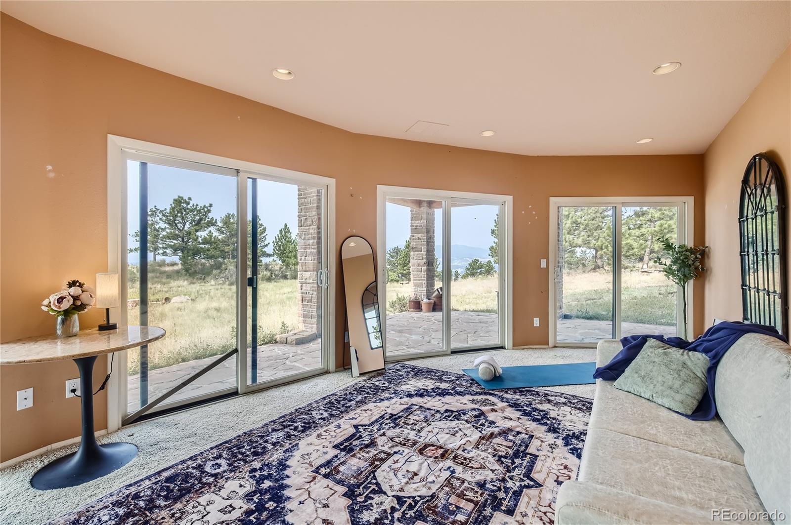 Photo of Listing #1896619