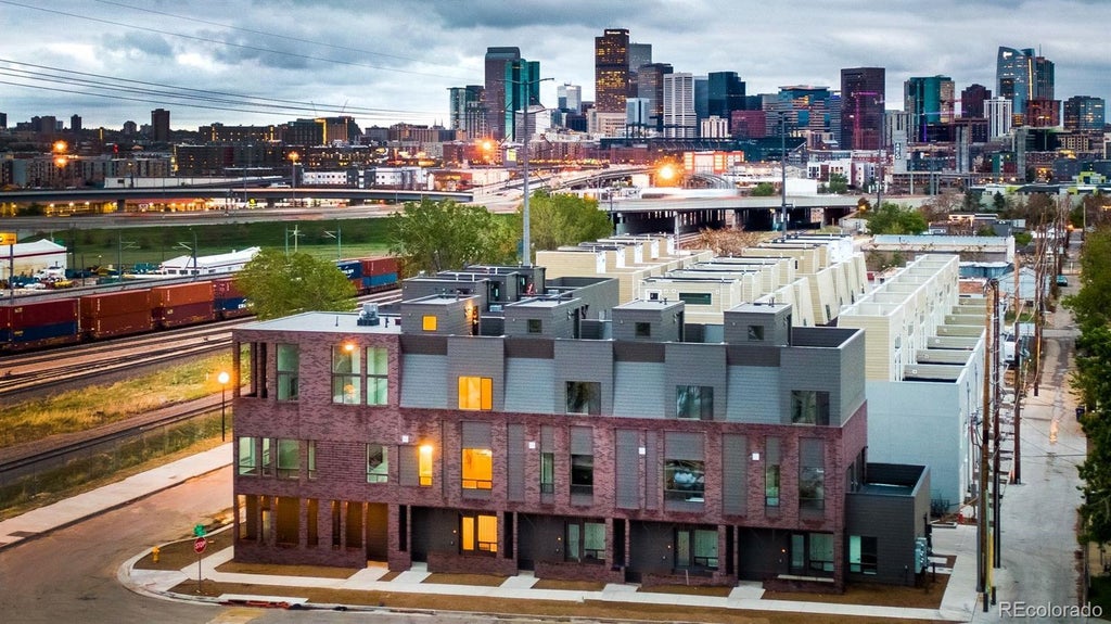 910 W 40th Avenue, Denver