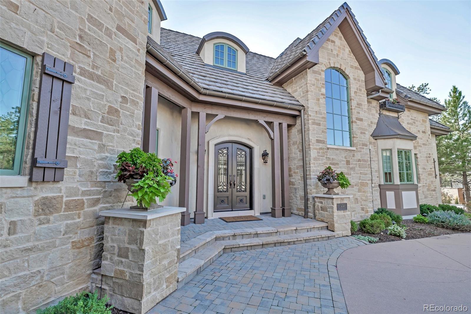 Photo of Listing #1908209