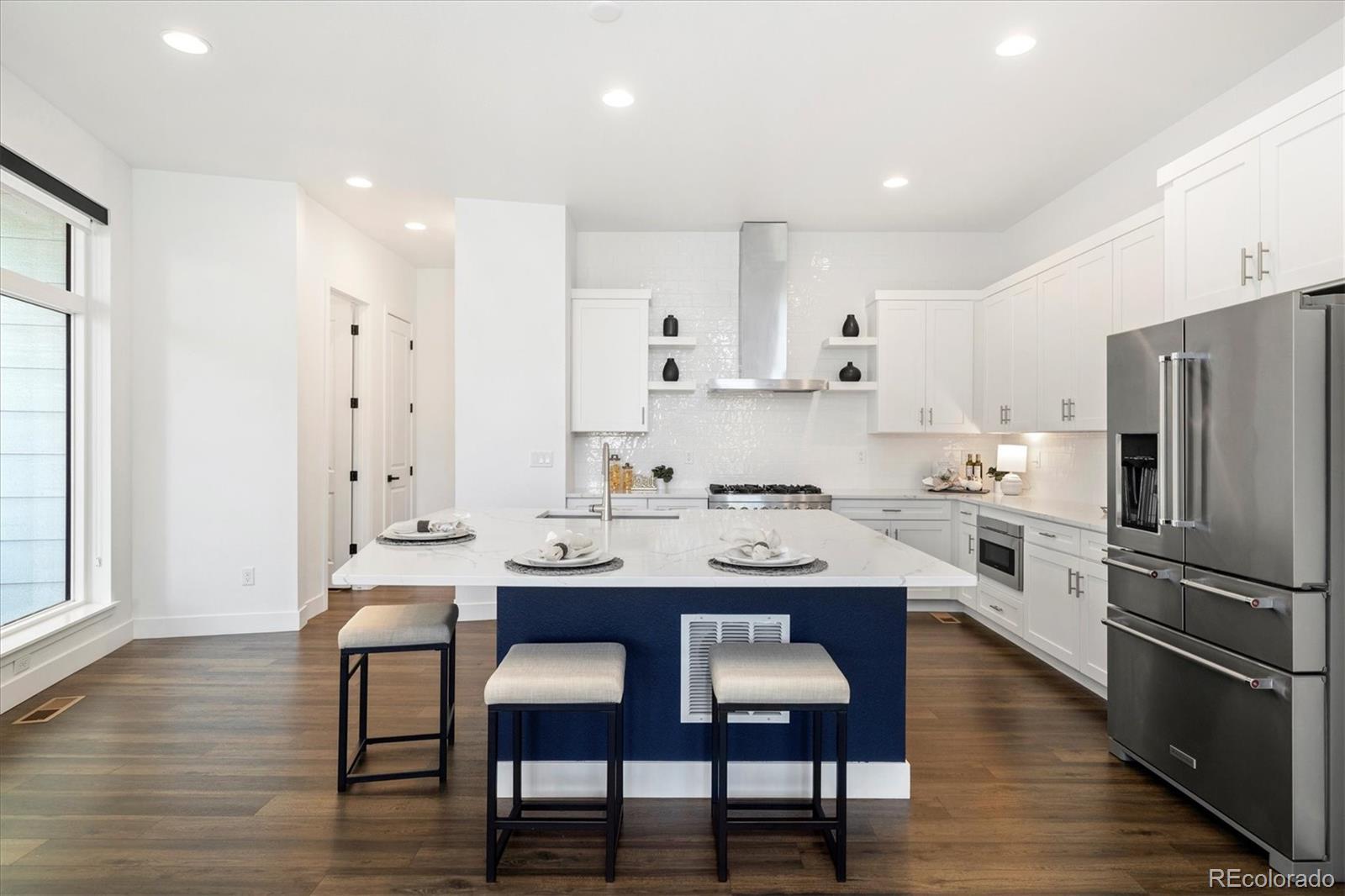 Photo of Listing #1912800