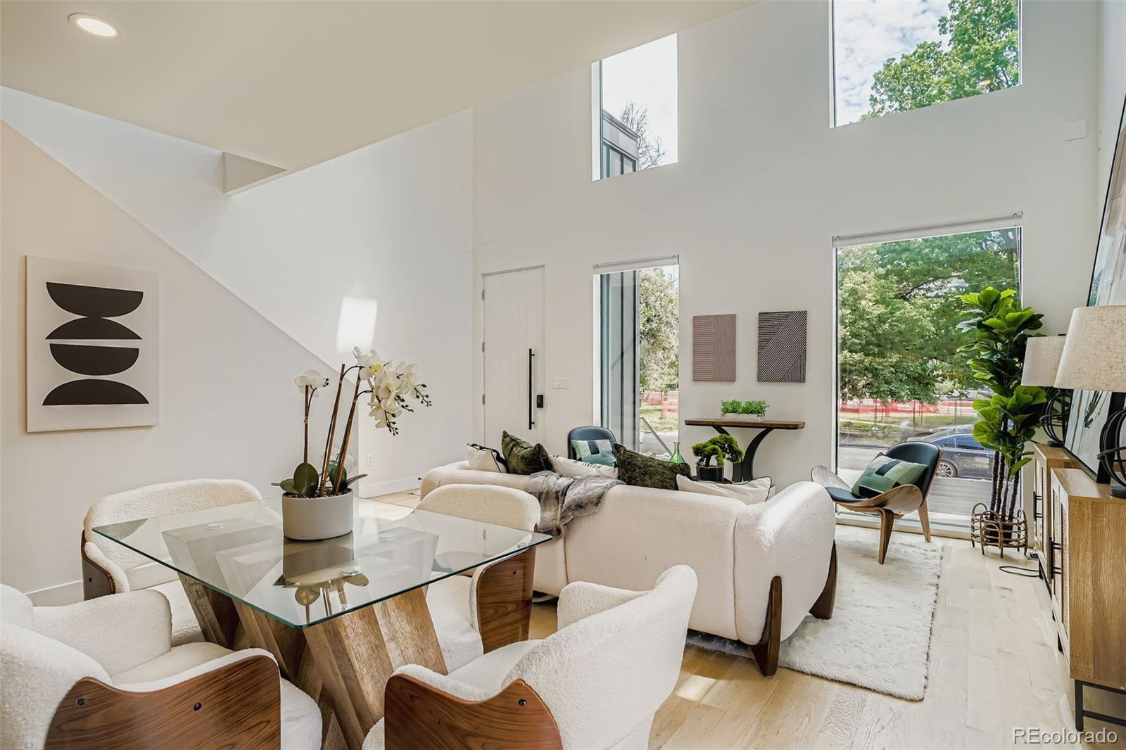 Photo of Listing #1918763