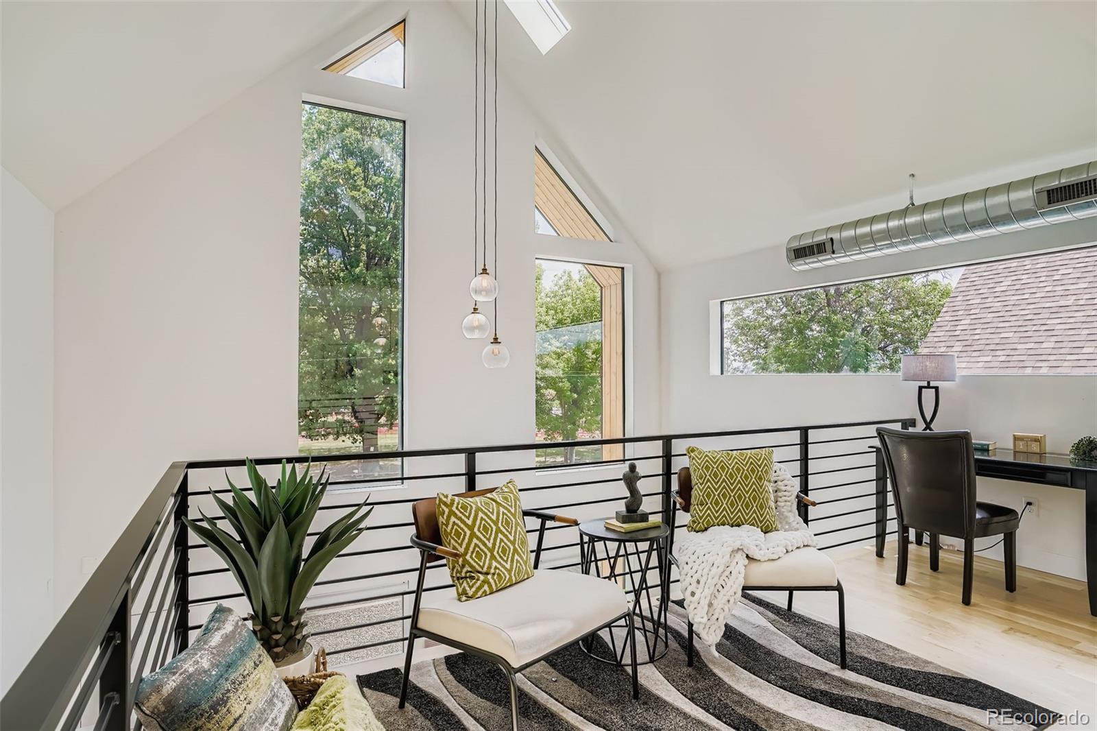 Photo of Listing #1918763