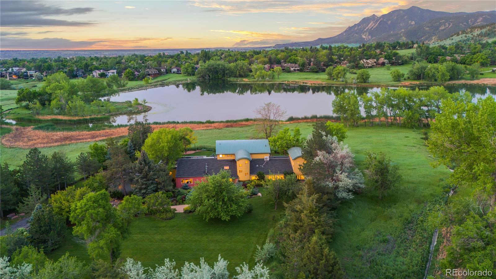 Photo of Listing #1926465