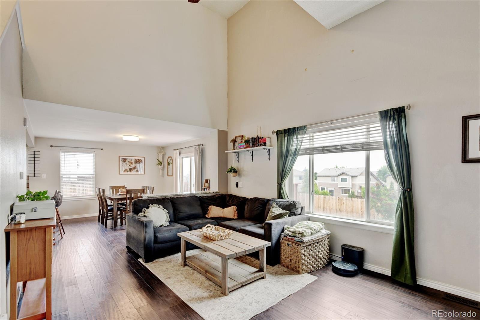 Photo of Listing #1942908