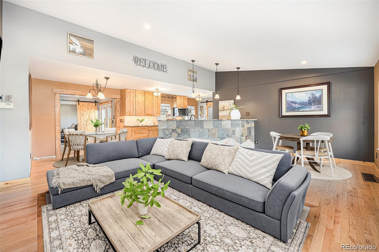 Photo of Listing #1947489