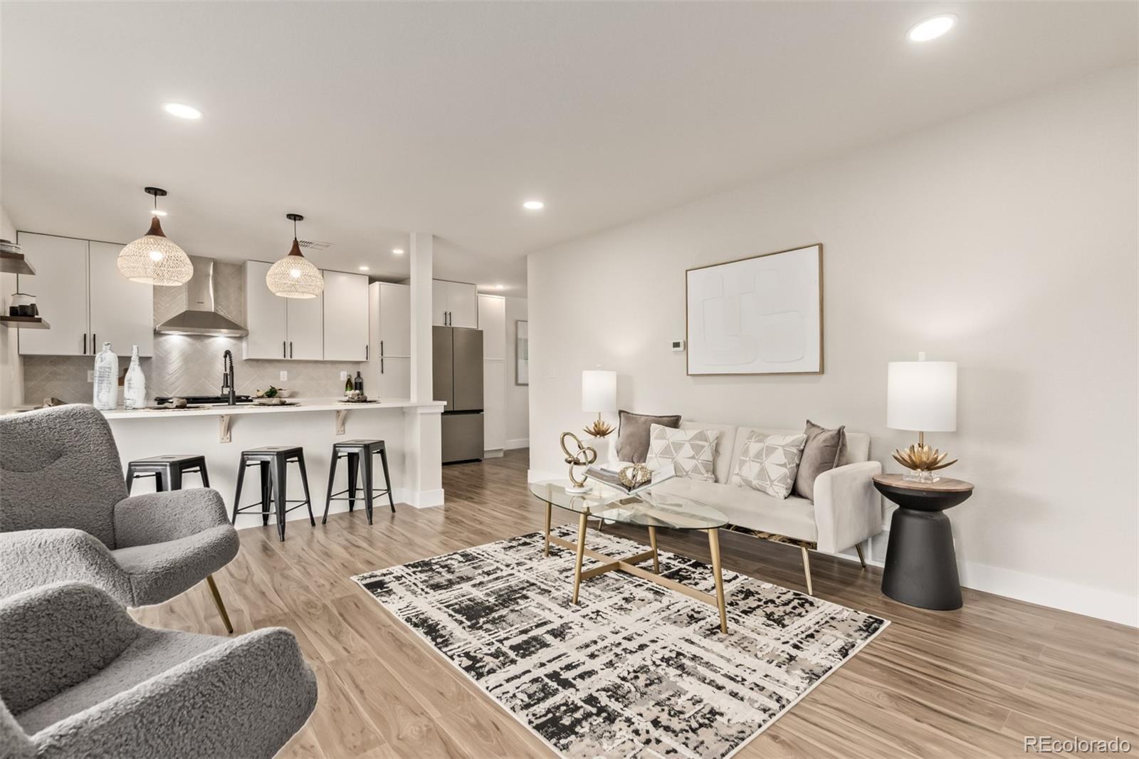 Photo of Listing #1950097