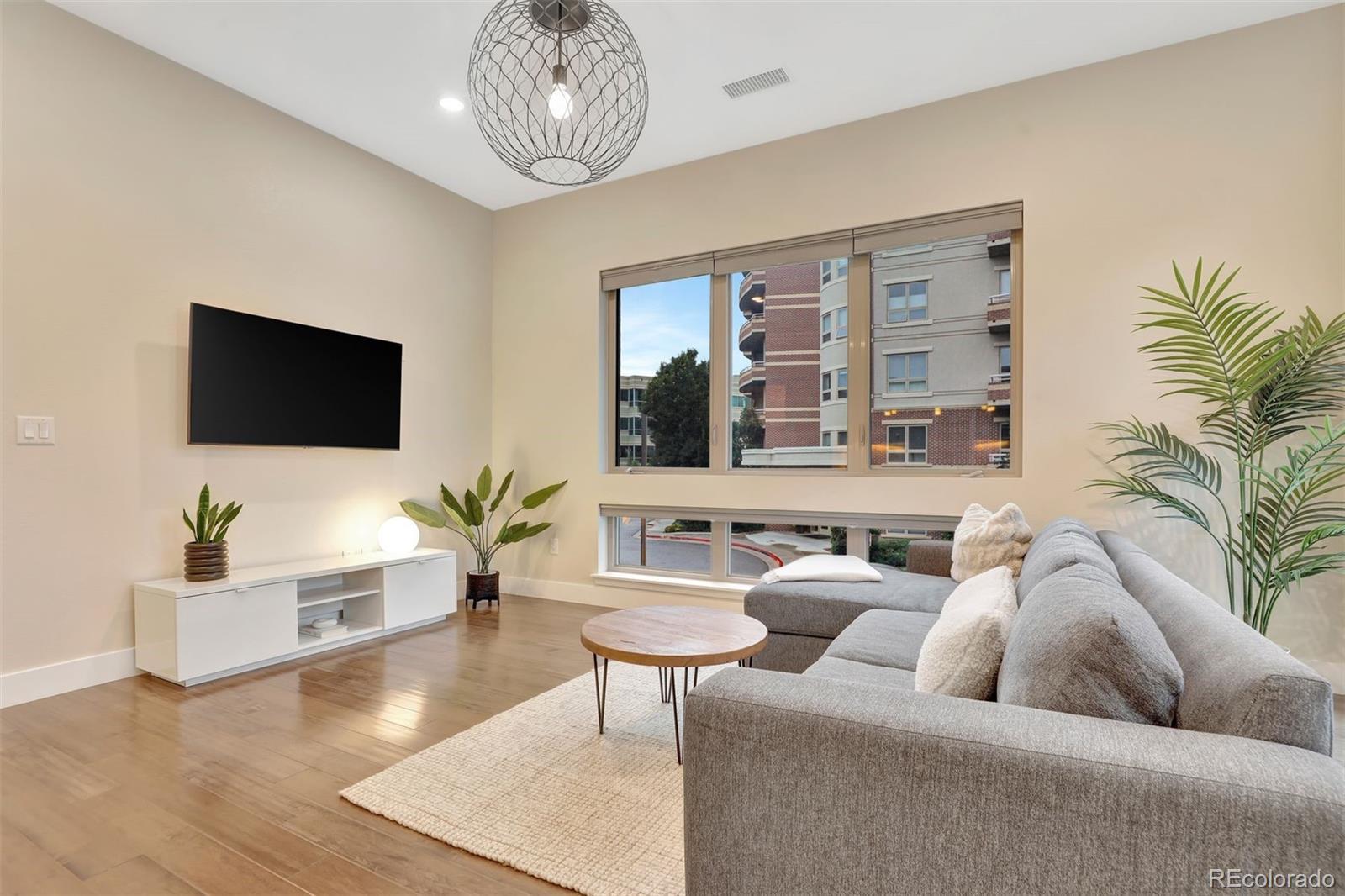 Photo of Listing #1957020