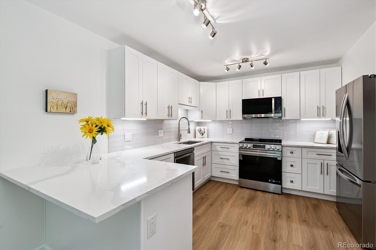 Photo of Listing #1971401