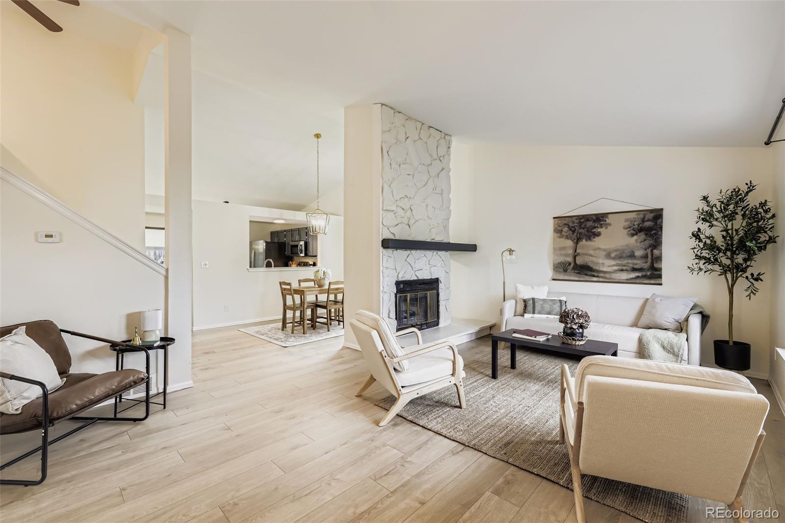 Photo of Listing #1977750