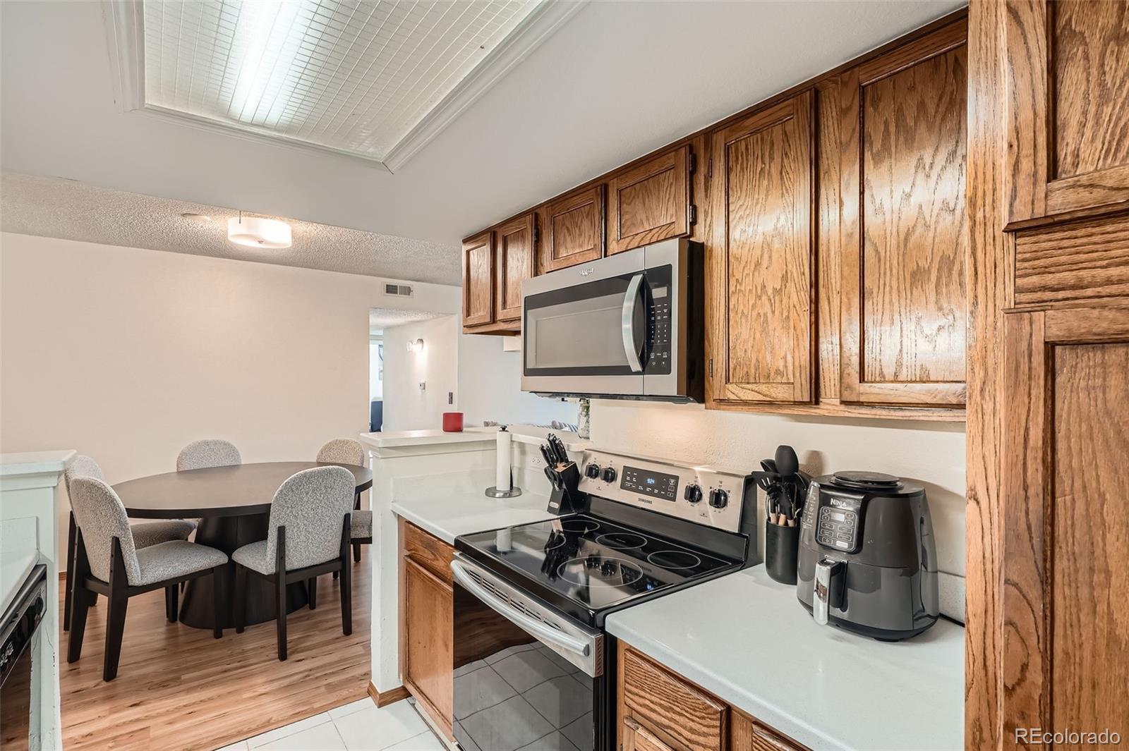 Photo of Listing #1988745