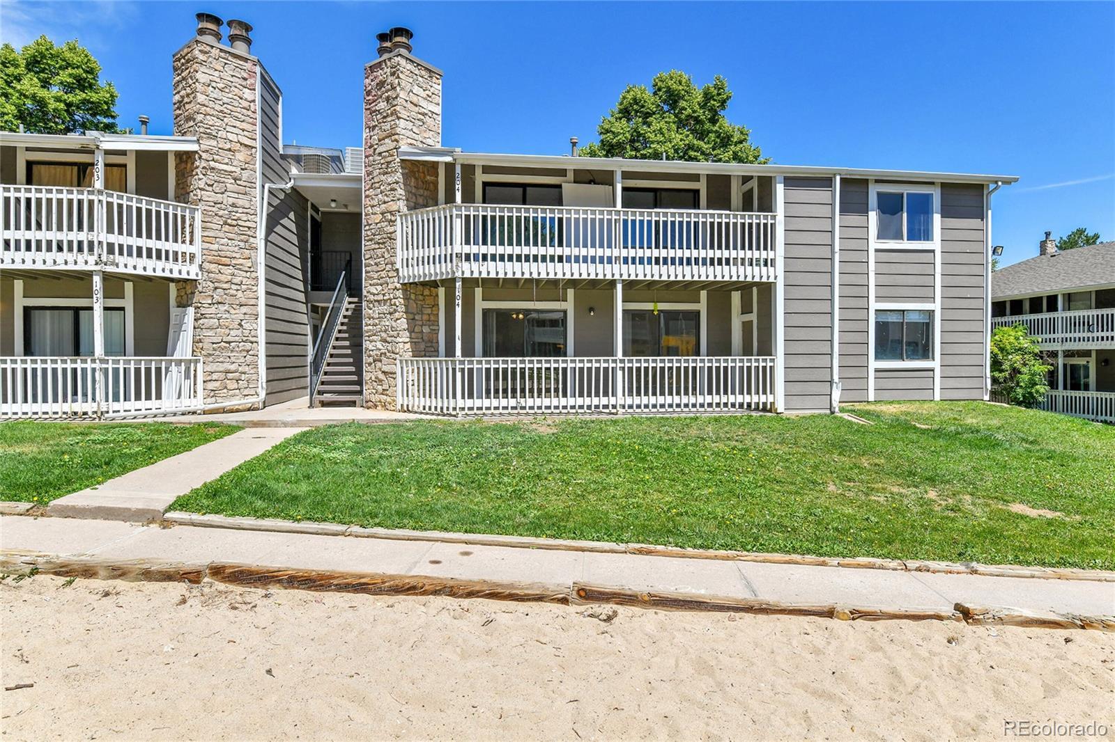 Photo of Listing #2027010