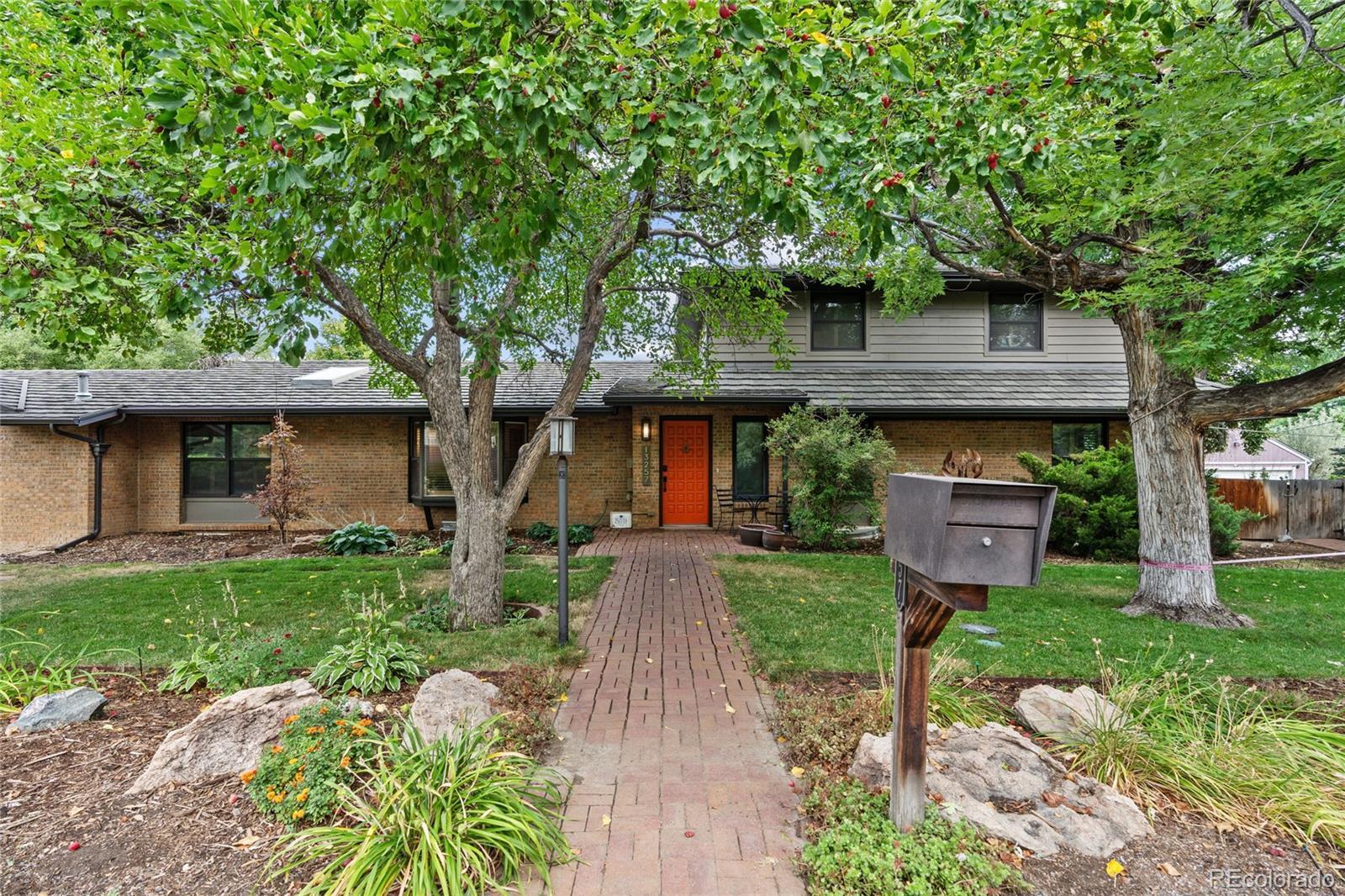 Photo of Listing #2059944