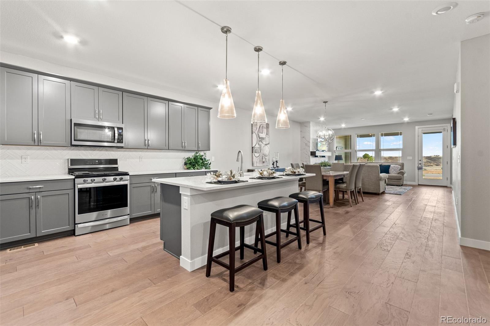 Photo of Listing #2087383