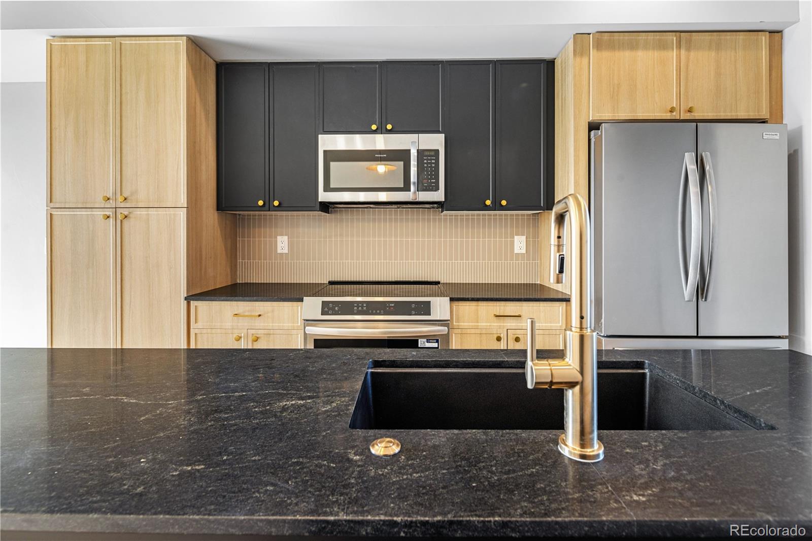 Photo of Listing #2090725