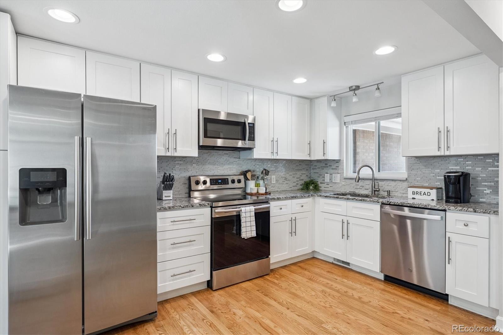 Photo of Listing #2092756