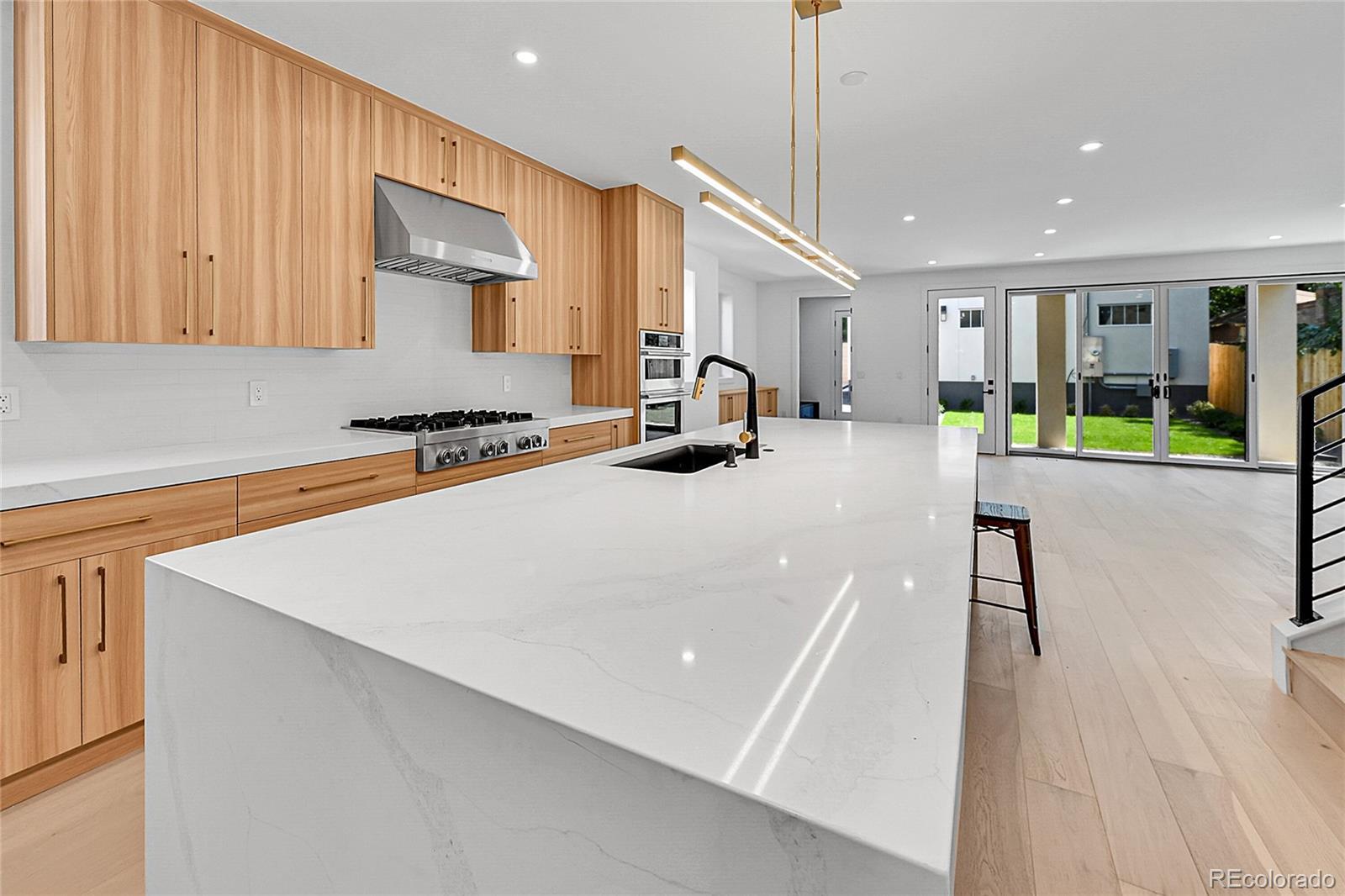 Photo of Listing #2096461