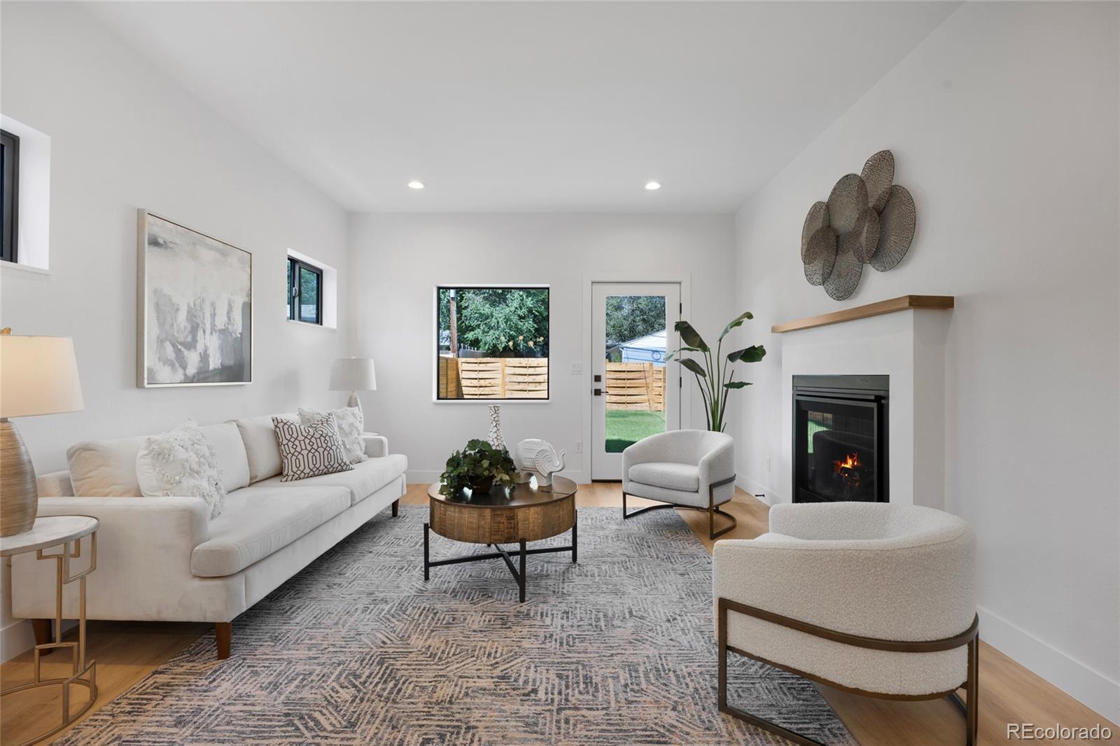 Photo of Listing #2102520