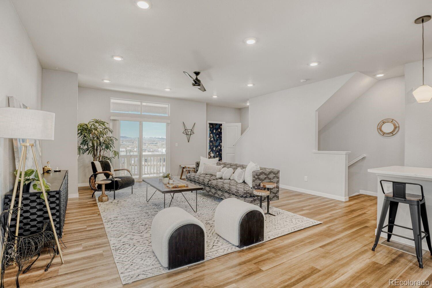 Photo of Listing #2106091