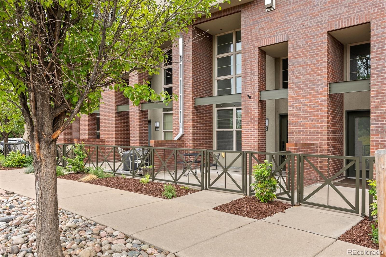 Photo of Listing #2113896