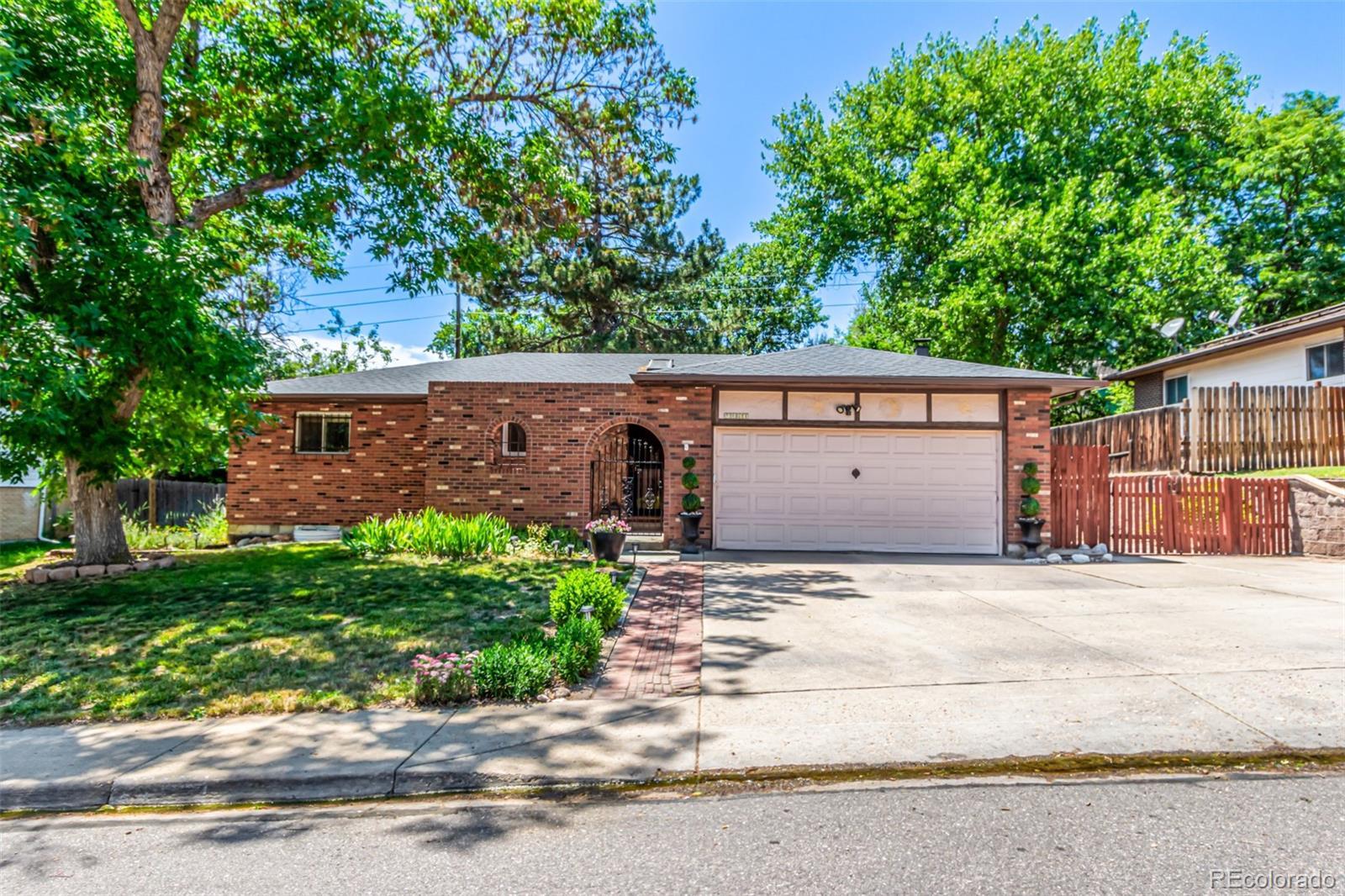 Photo of Listing #2116243
