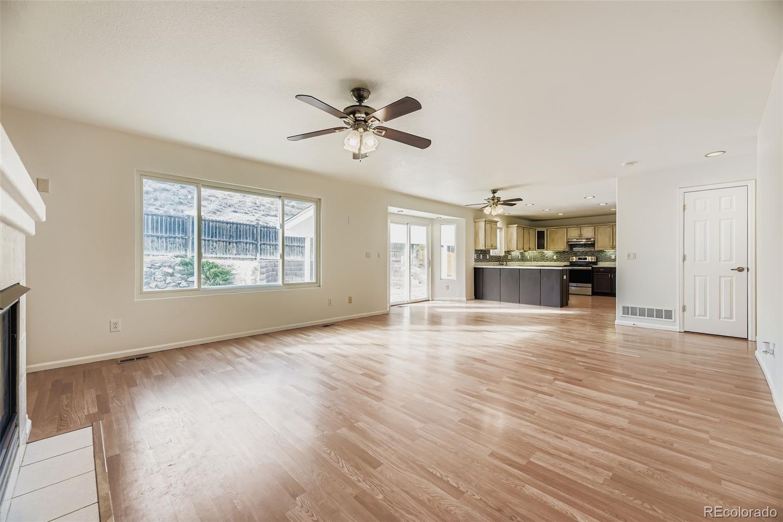 Photo of Listing #2118014