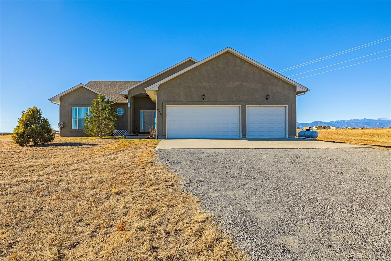 Photo of Listing #2137998