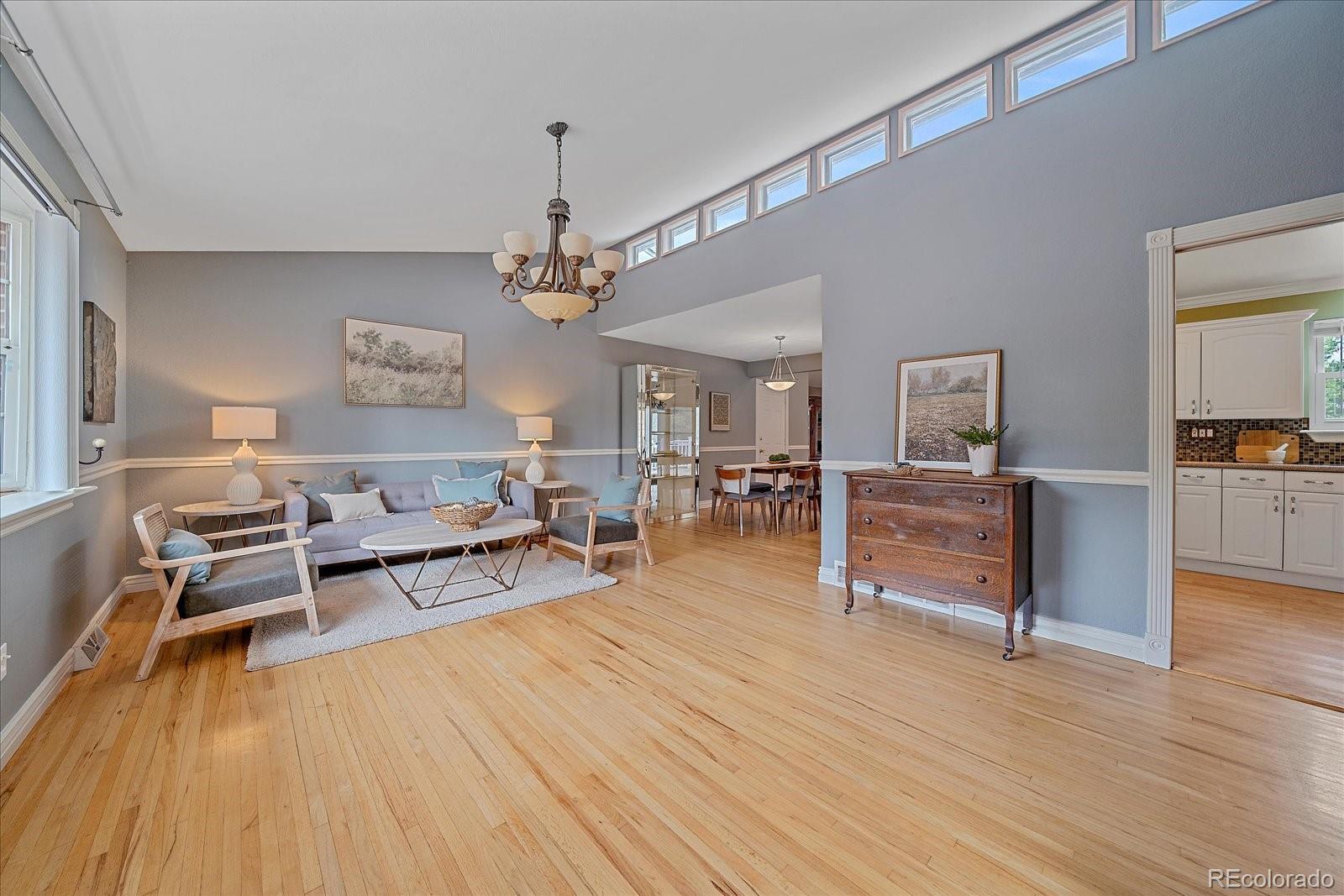 Photo of Listing #2138405