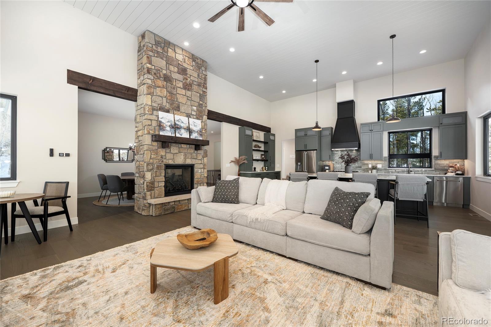 Photo of Listing #2142812