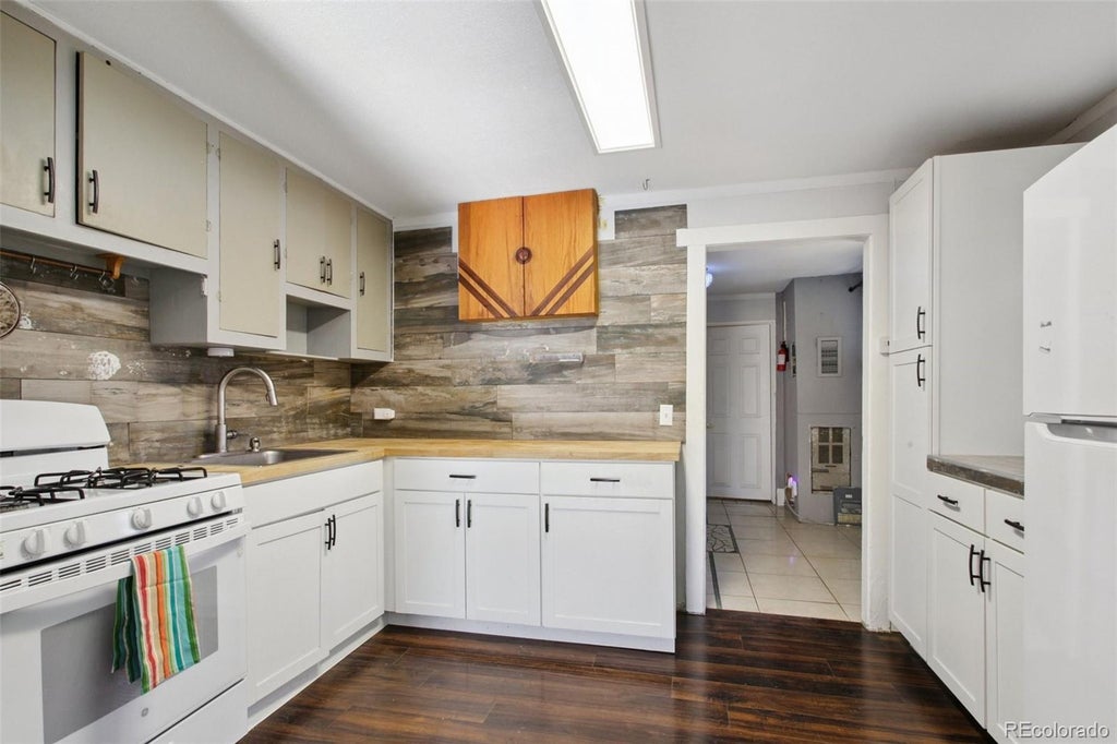 5081 Lincoln Street, Denver