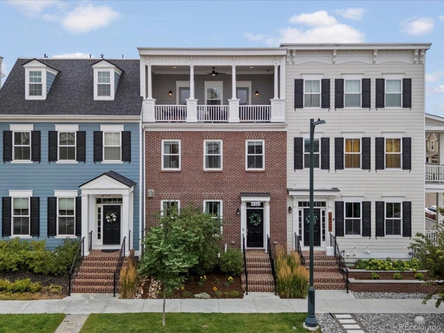 10322 E 58th Avenue, Denver