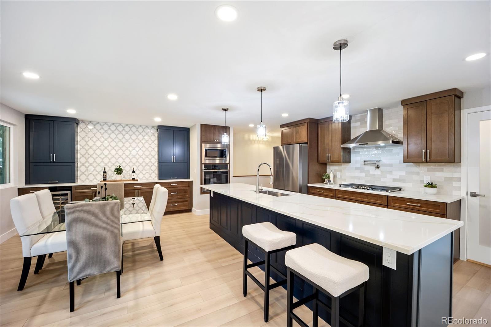 Photo of Listing #2228390