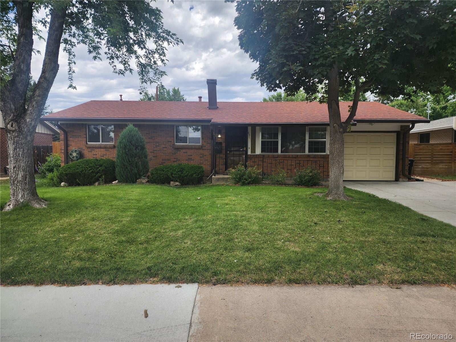 Photo of Listing #2237878