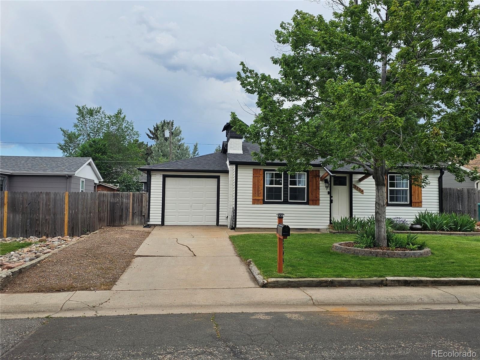 Photo of Listing #2240639