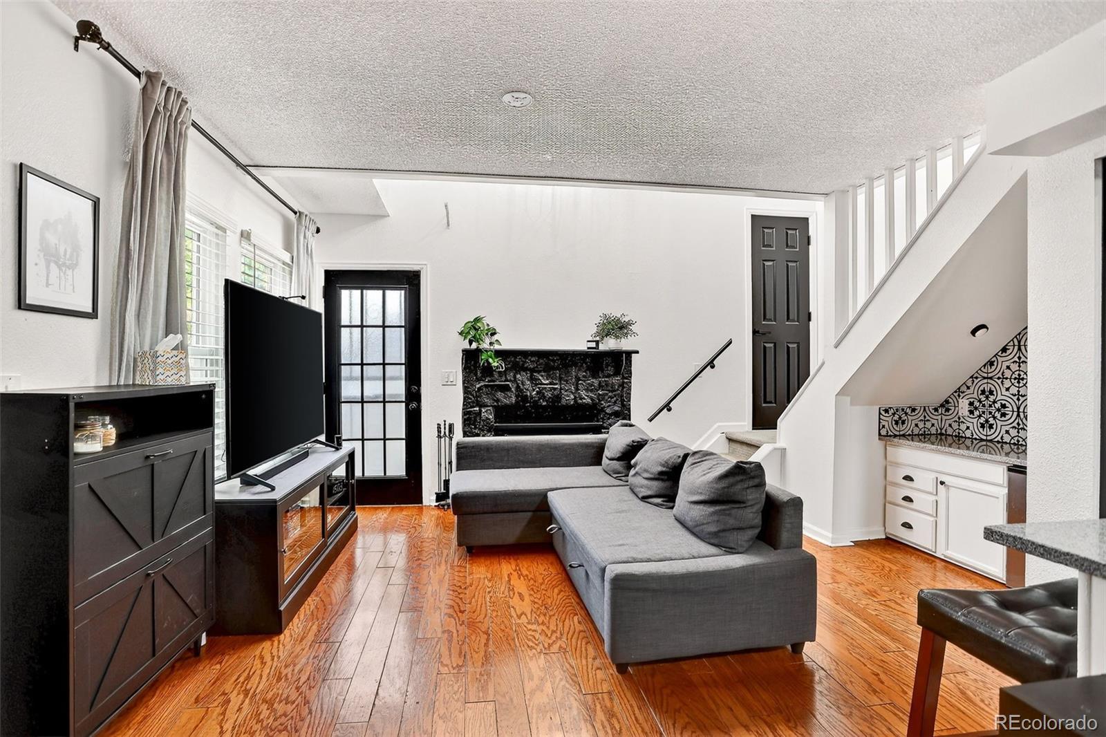 Photo of Listing #2283644