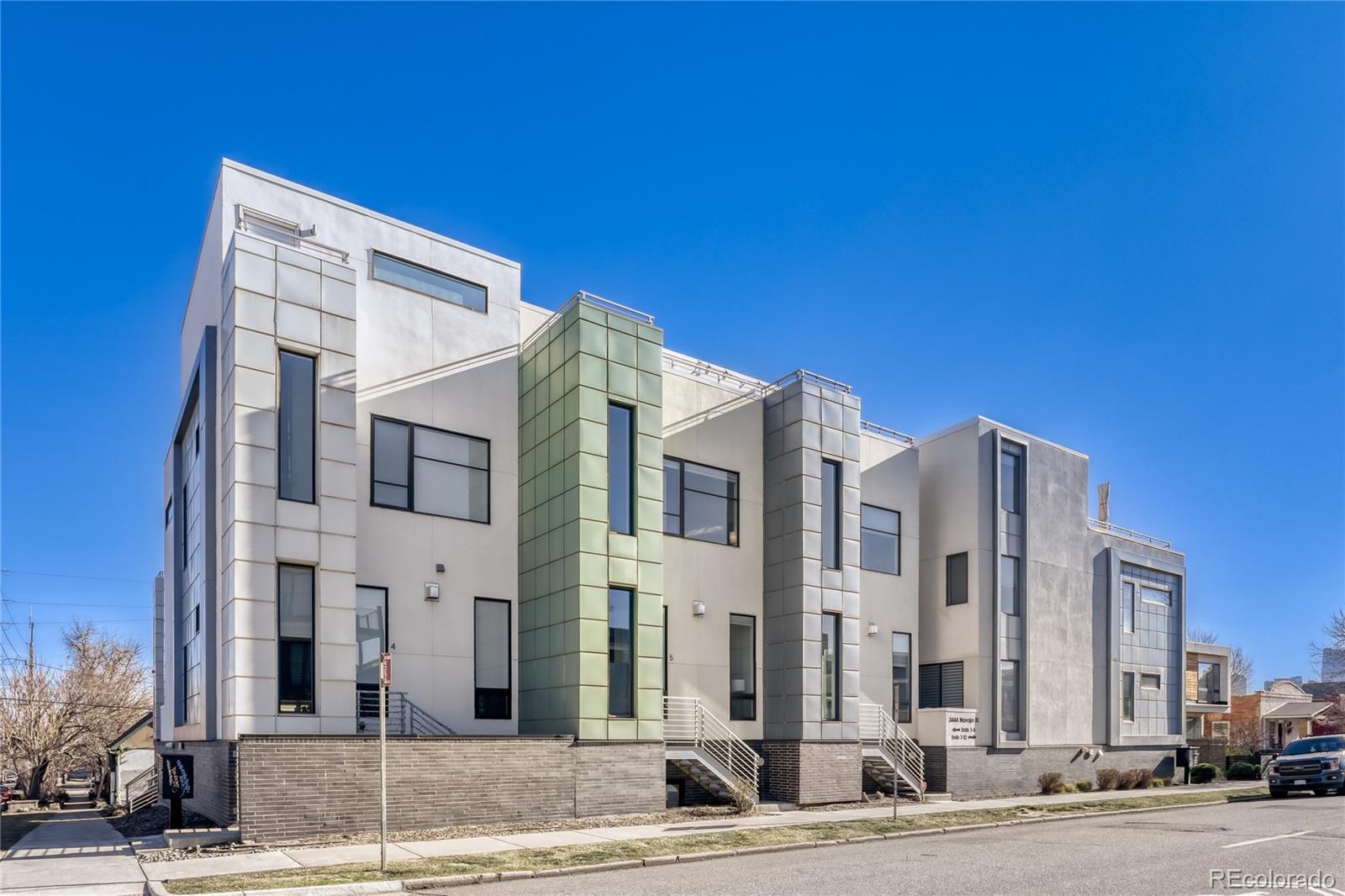 Photo of Listing #2301920