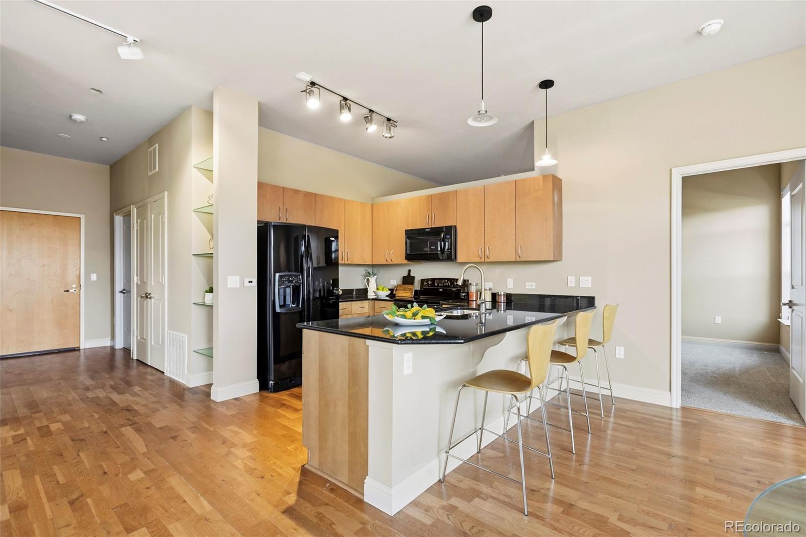 Photo of Listing #2307917