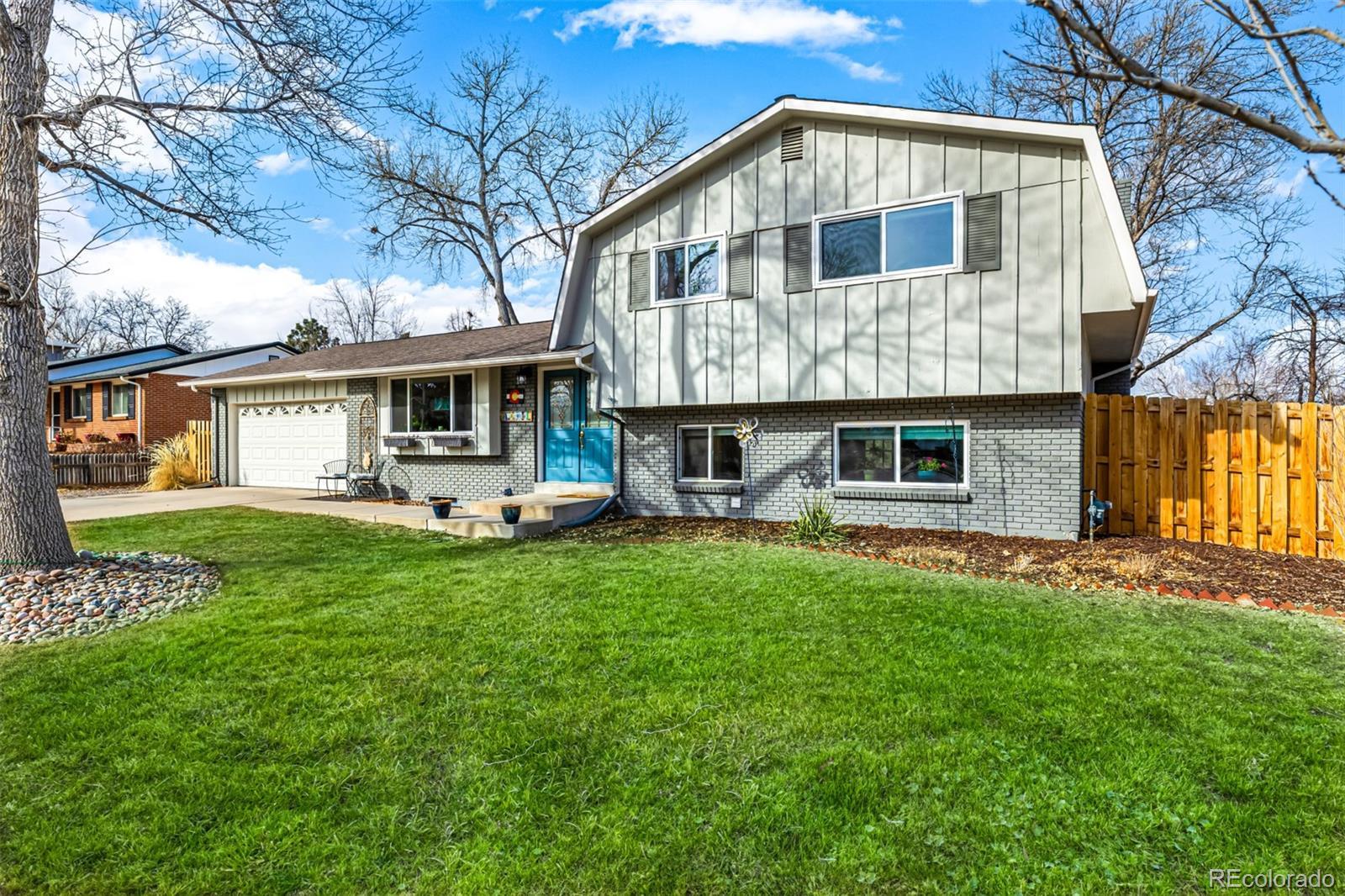 Photo of Listing #2309337