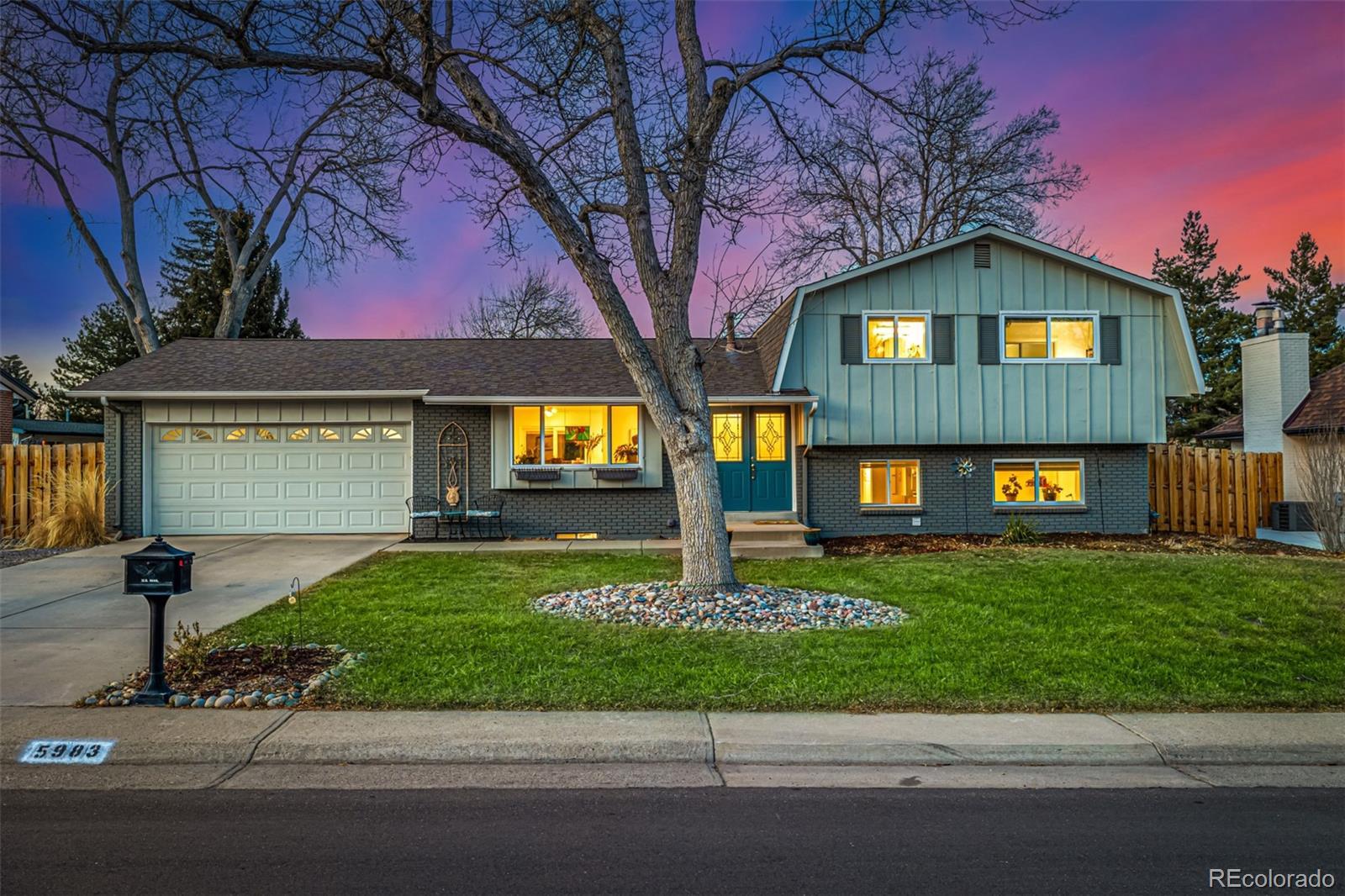 Photo of Listing #2309337