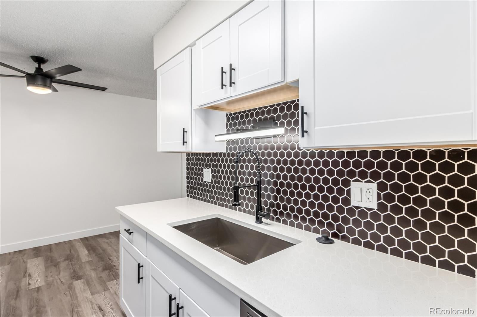 Photo of Listing #2312031