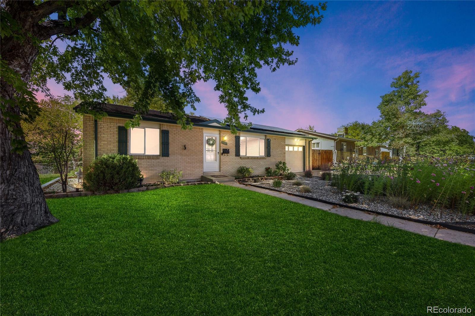 Photo of Listing #2315594