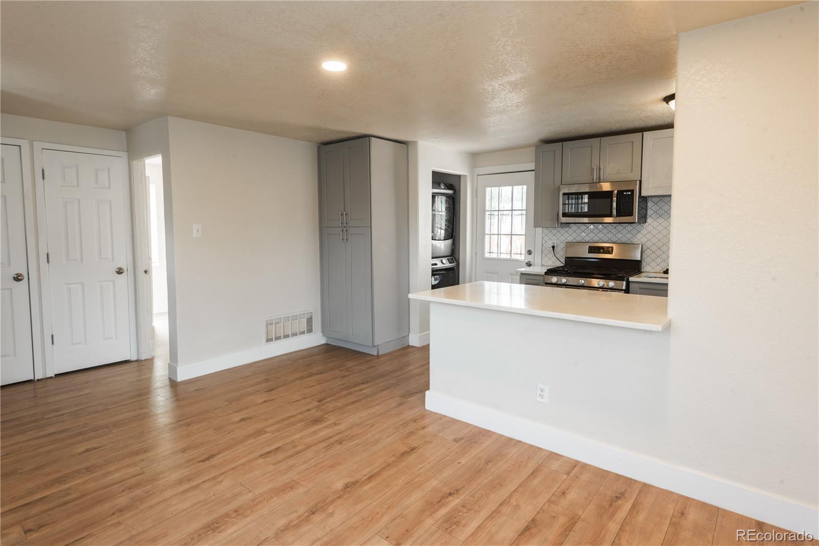 Photo of Listing #2339848