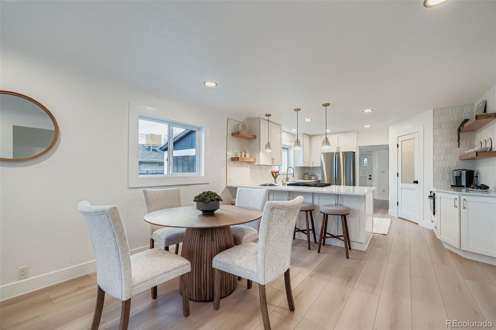 Photo of Listing #2359541