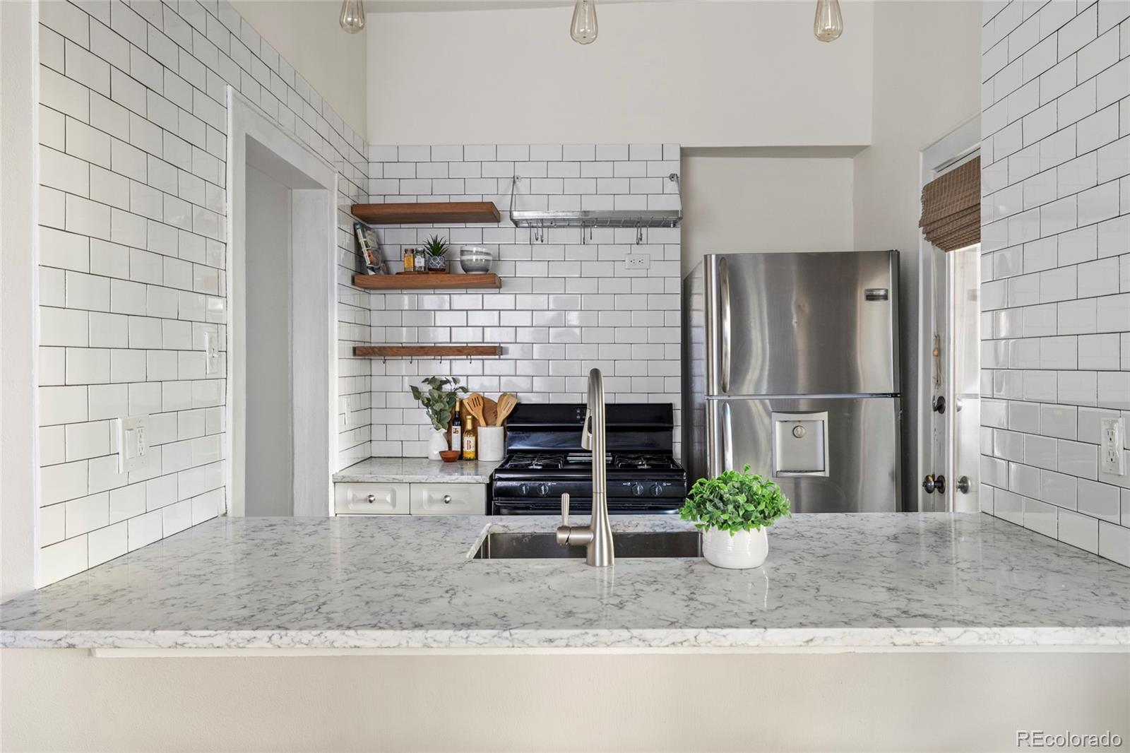 Photo of Listing #2360215